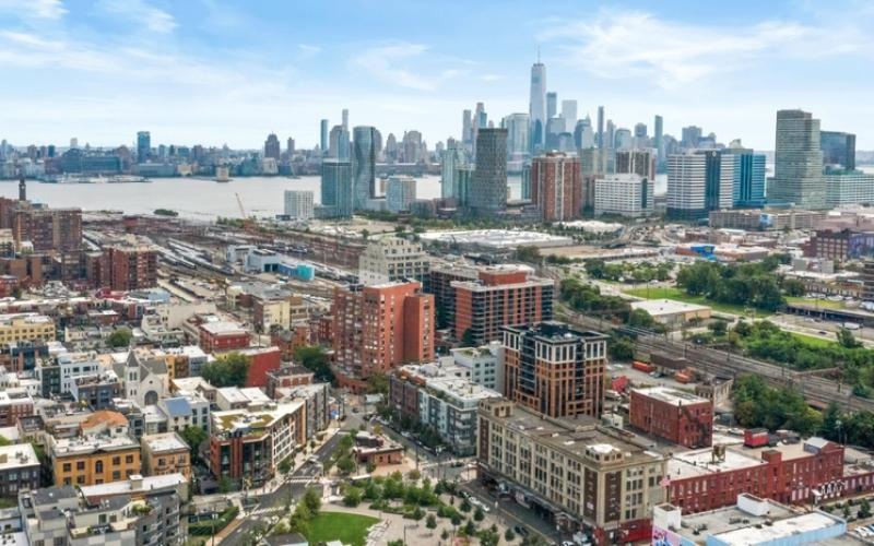 a city with many buildings